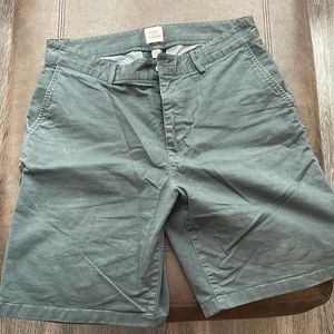 Flint and Tinder 365 Short 9” Size 34 Charcoal